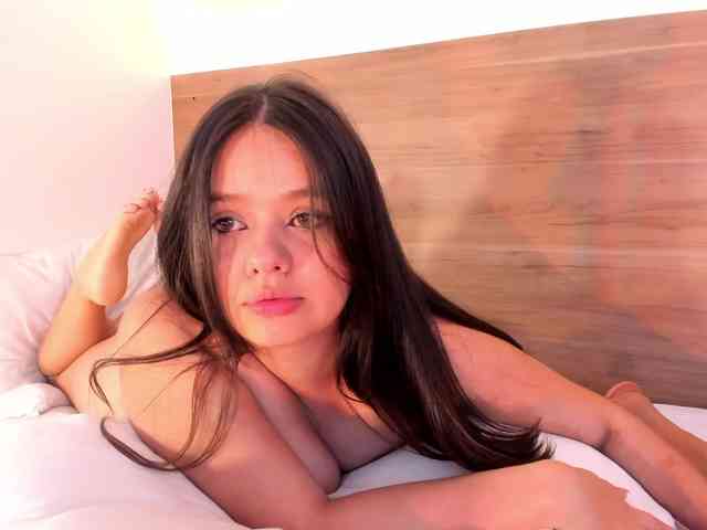 thamiina webcam
