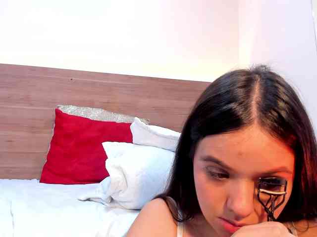 thamiina webcam