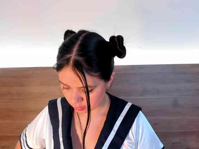 thamiina webcam