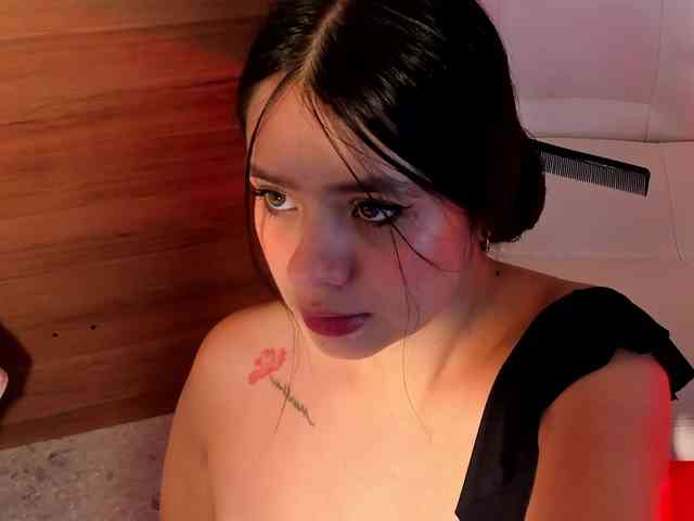thamiina webcam