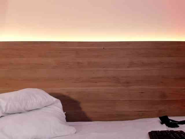 thamiina webcam