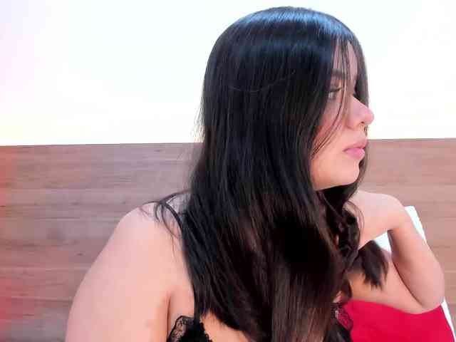 thamiina webcam