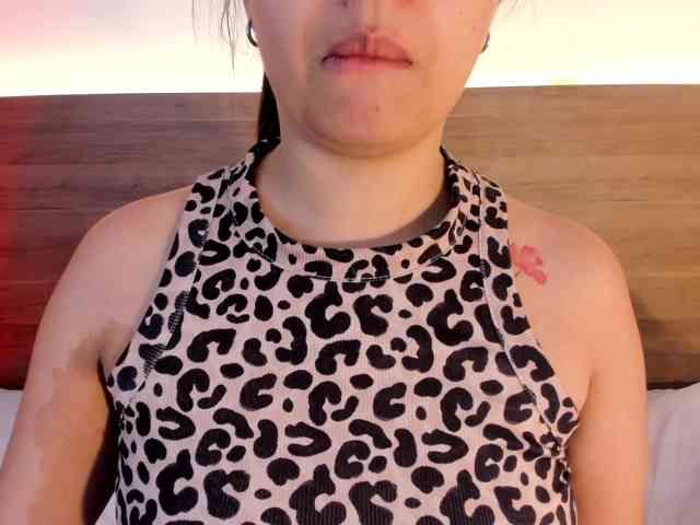 thamiina webcam