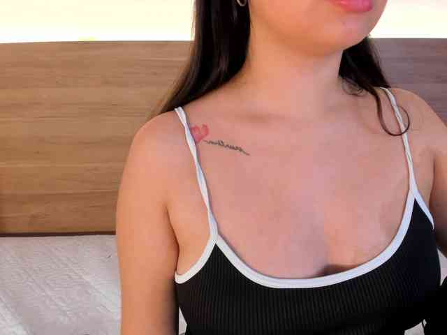 thamiina webcam
