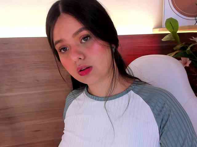 thamiina webcam
