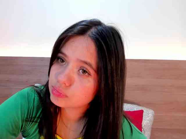 thamiina webcam