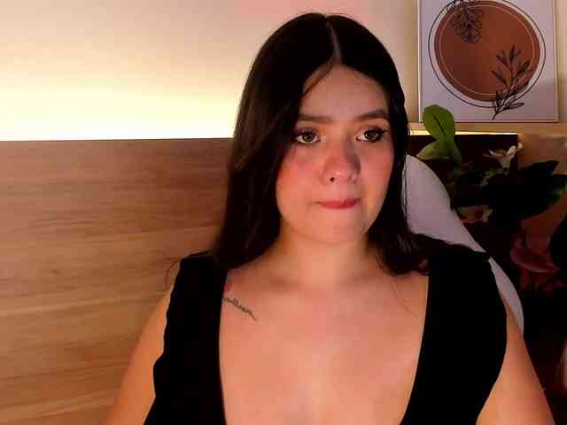 thamiina webcam