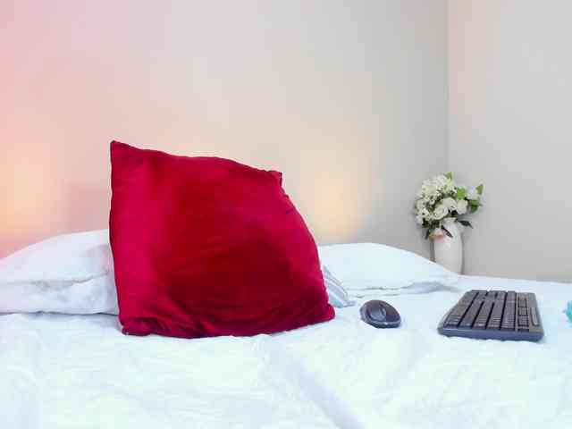 thamiina webcam