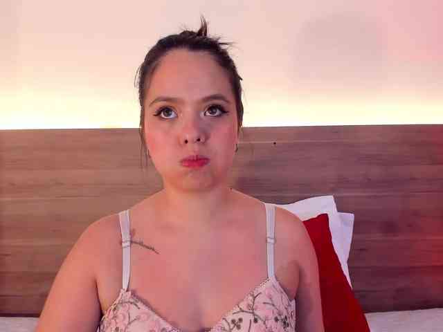 thamiina webcam