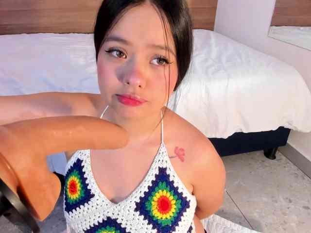 thamiina webcam