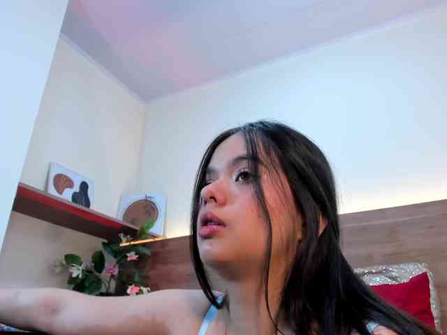 thamiina webcam