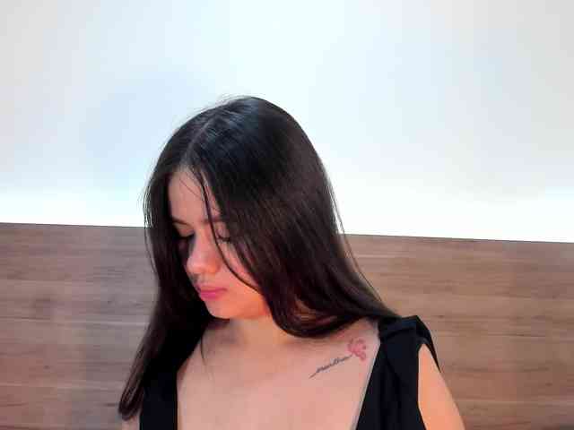 thamiina webcam