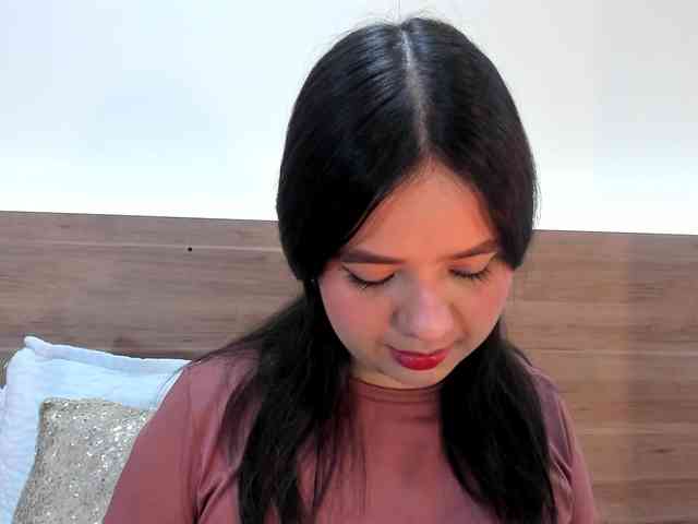 thamiina webcam