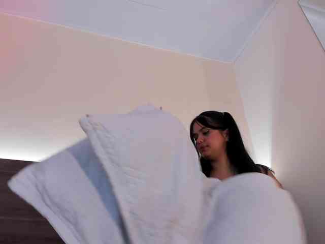 thamiina webcam