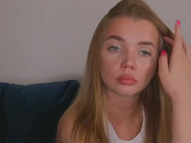 Trusty-dottie live cam on BongaCams