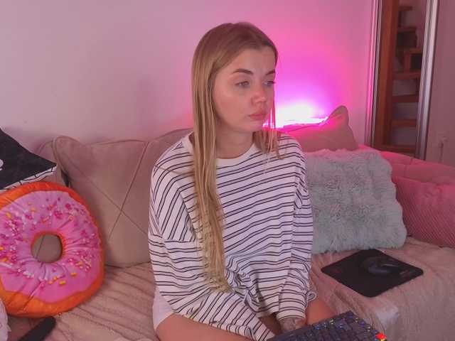 Trusty-dottie live cam on BongaCams