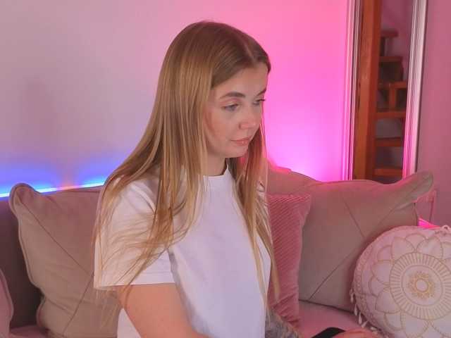 Trusty-dottie live cam on BongaCams