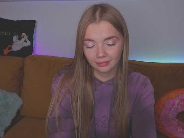 Trusty-dottie live cam on BongaCams