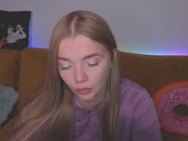 Trusty-dottie live cam on BongaCams