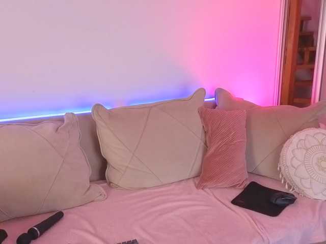 Trusty-dottie live cam on BongaCams