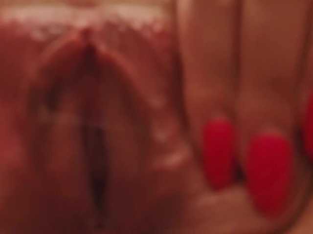 CarrieBradshaww live cam preview