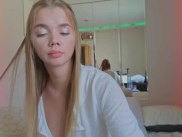 Trusty-dottie live cam on BongaCams