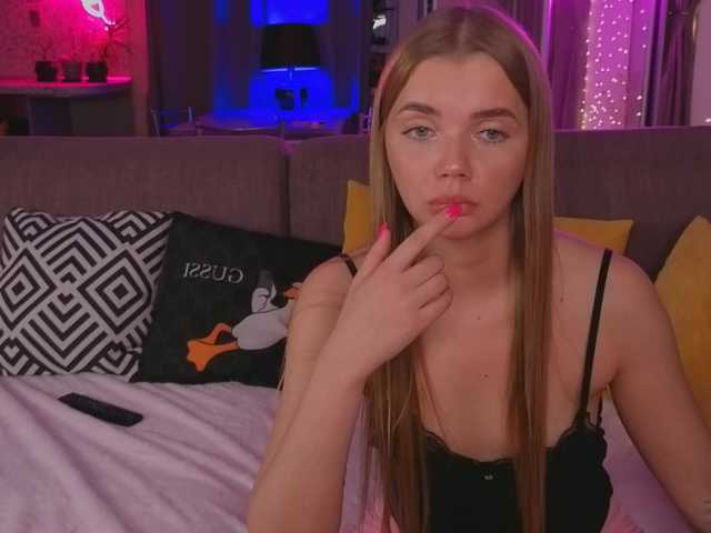 Trusty-dottie live cam on BongaCams