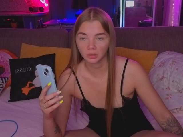 Trusty-dottie live cam on BongaCams