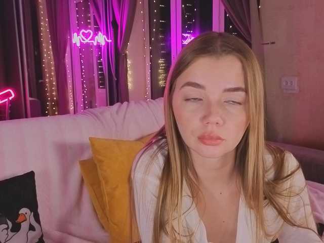 CarrieBradshaww webcam