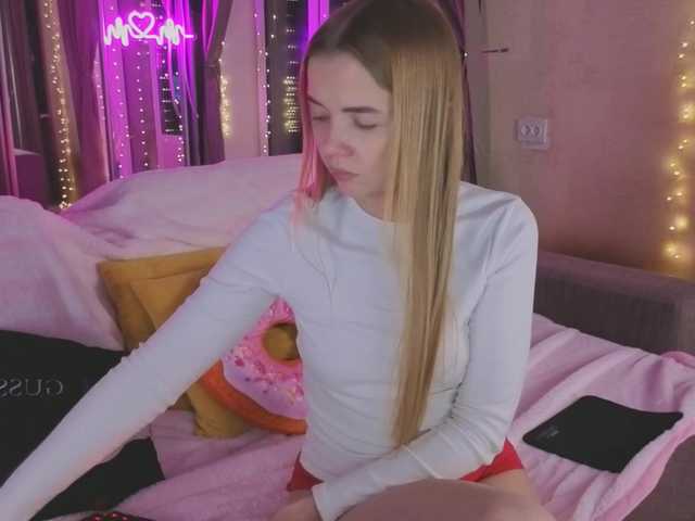 Trusty-dottie's BongaCams show and profile