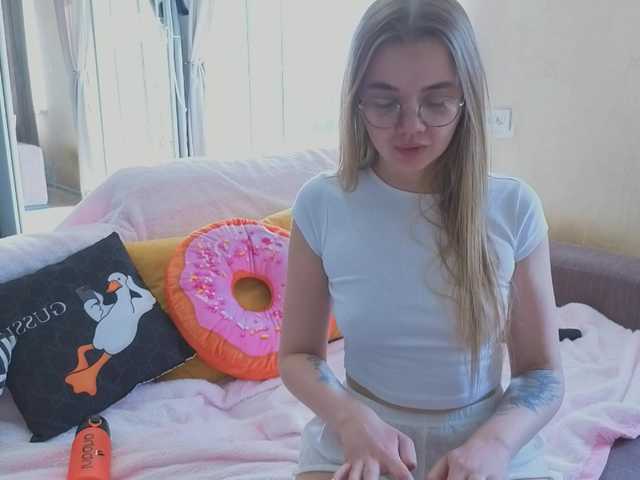 Trusty-dottie's BongaCams show and profile