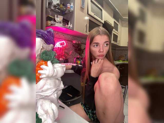 Trusty-dottie live cam on BongaCams