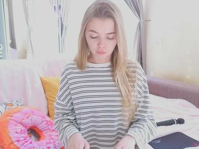 Trusty-dottie's BongaCams show and profile