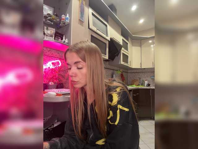 Trusty-dottie live cam on BongaCams