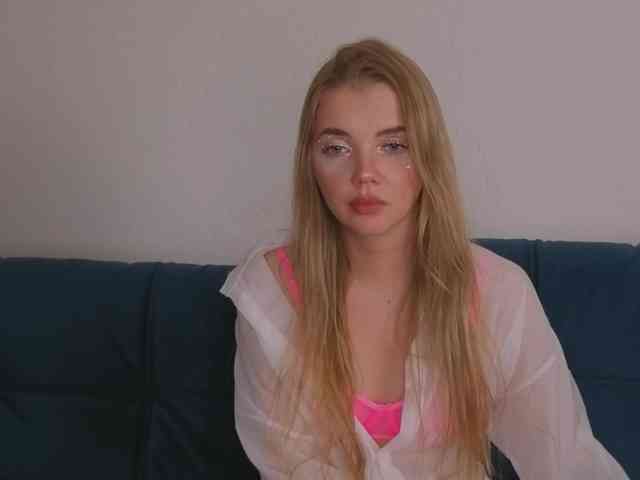 Trusty-dottie Live Webcam on BongaCams