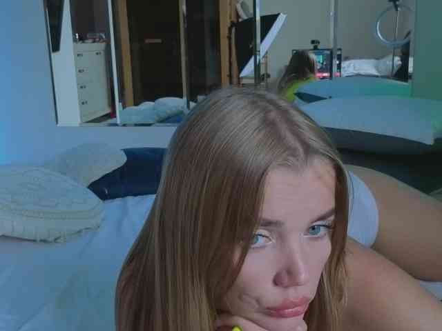 CarrieBradshaww webcam