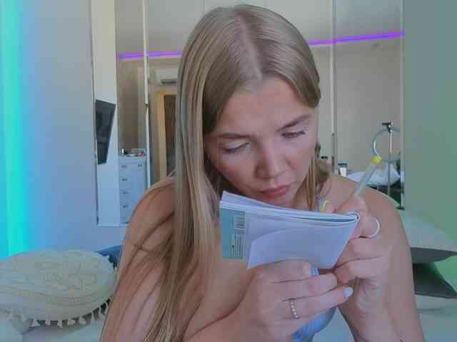 CarrieBradshaww webcam