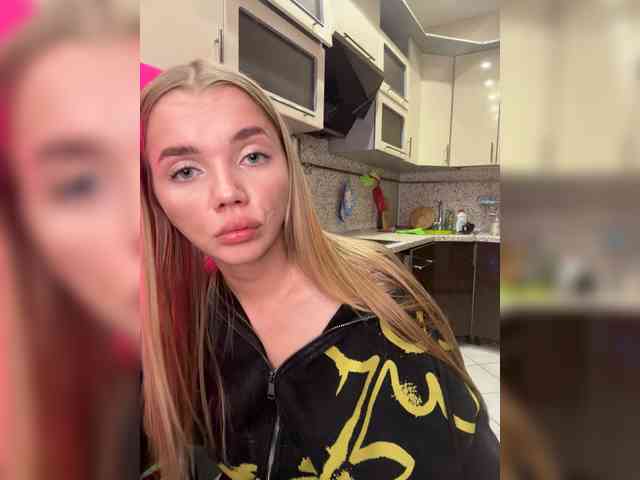 CarrieBradshaww webcam
