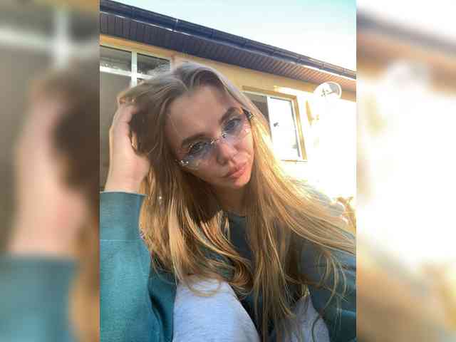 CarrieBradshaww webcam