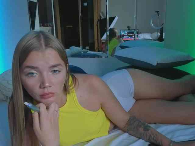 CarrieBradshaww webcam