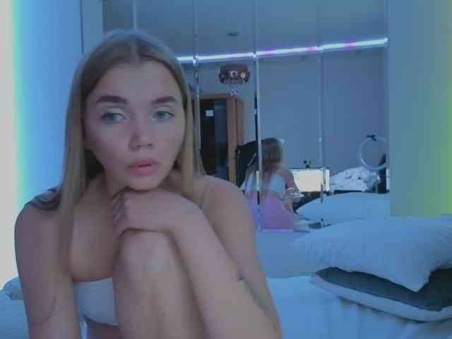CarrieBradshaww webcam