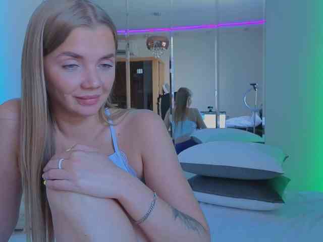 CarrieBradshaww webcam