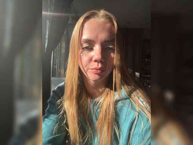 CarrieBradshaww webcam