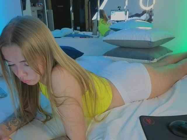 CarrieBradshaww webcam