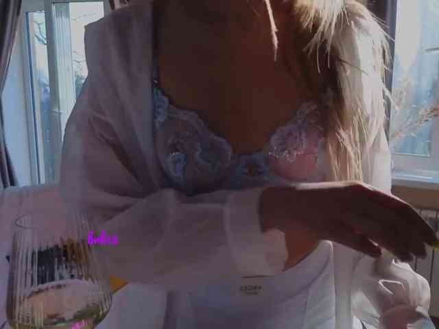 CarrieBradshaww webcam