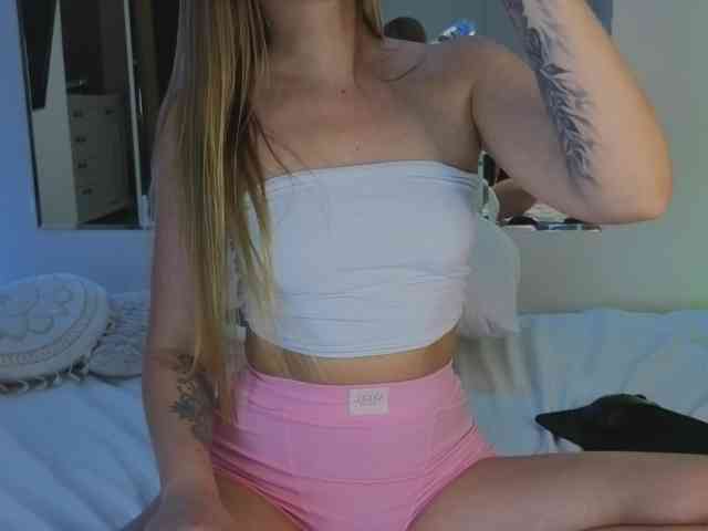 CarrieBradshaww webcam