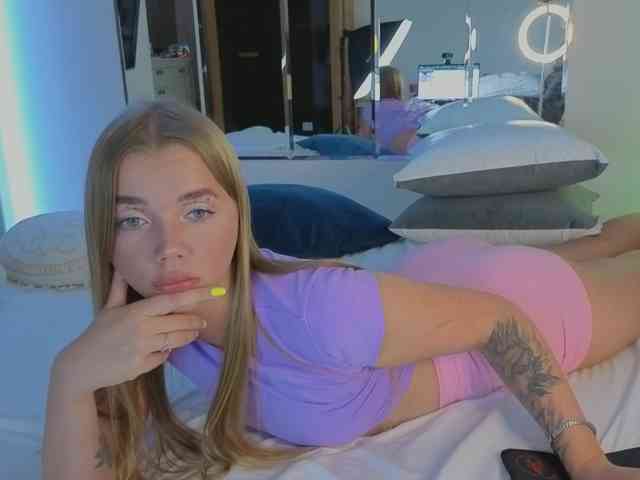 CarrieBradshaww webcam