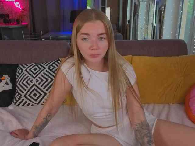 CarrieBradshaww webcam