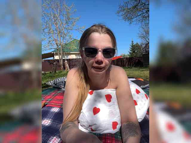 CarrieBradshaww webcam