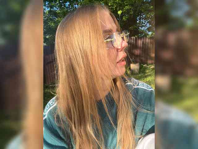 CarrieBradshaww webcam